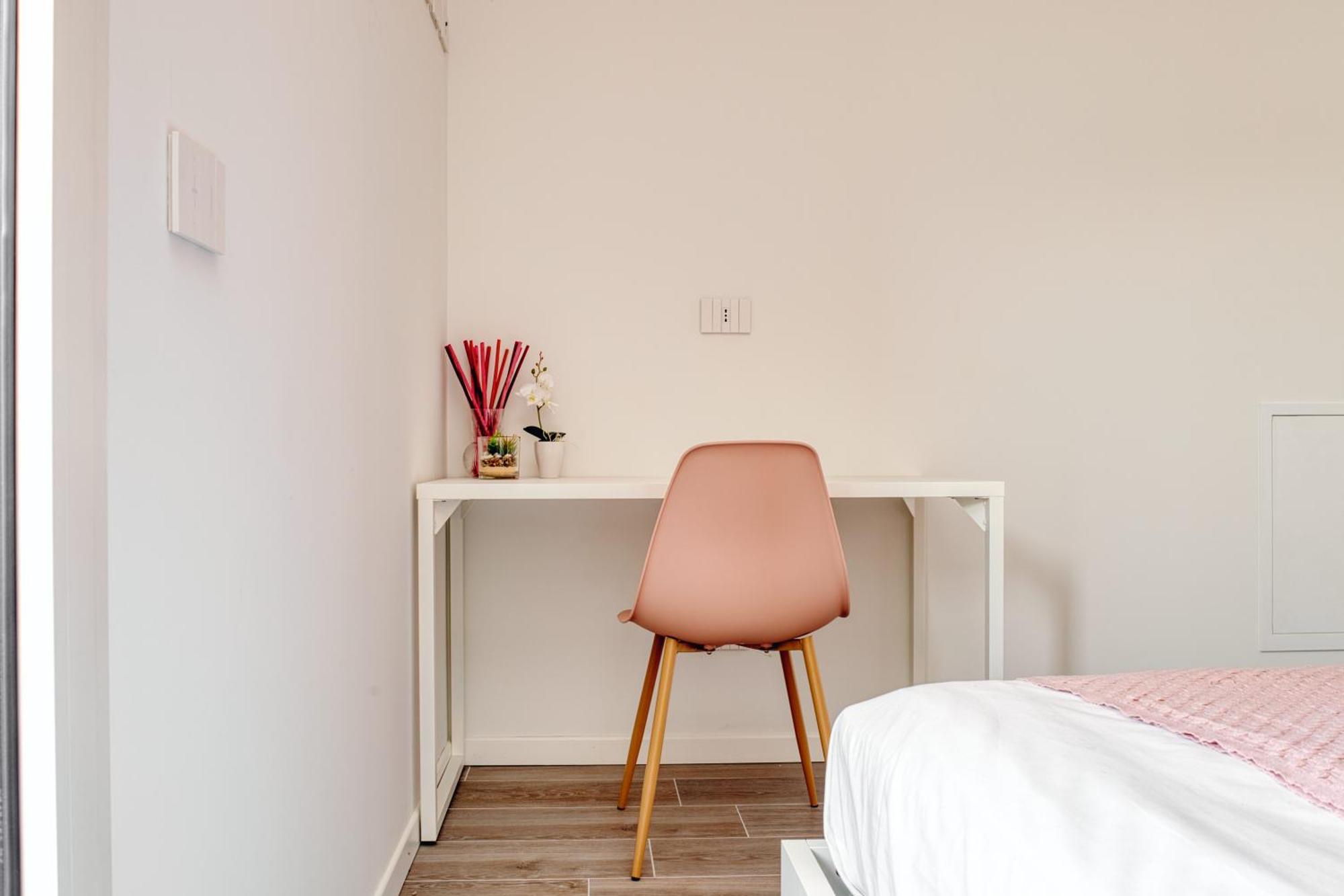 Apartamento Pink In Financial District 4 Pax Milão