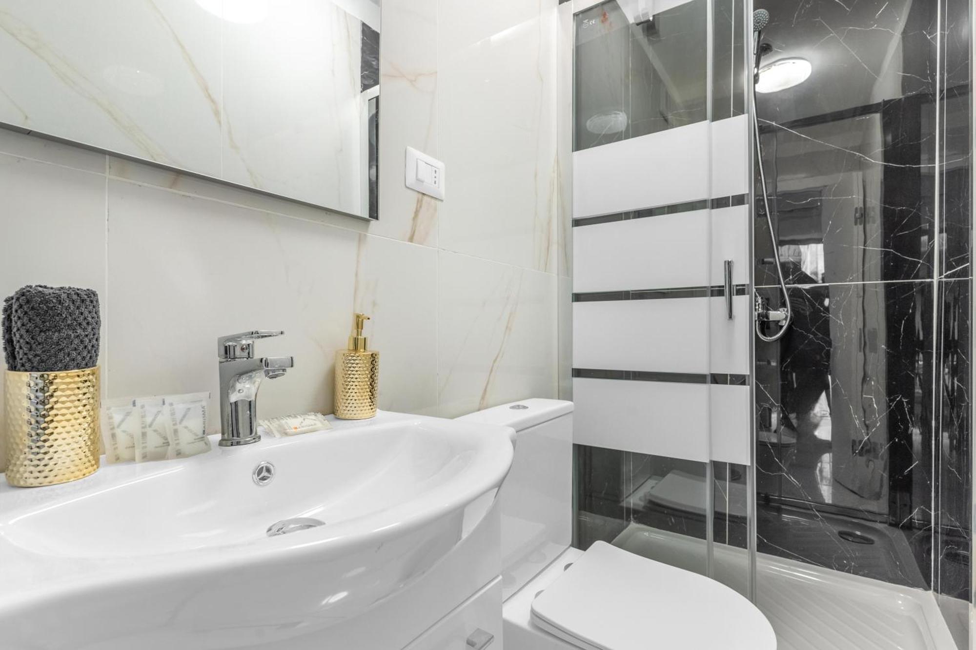 Arq16 - Duomo-loreto - - Modern * Milano