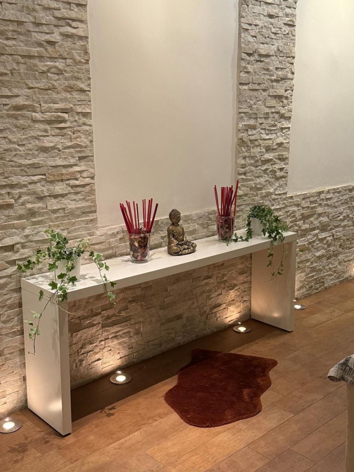 Spacious Three In Corso Vercelli, In The Center Apartment *