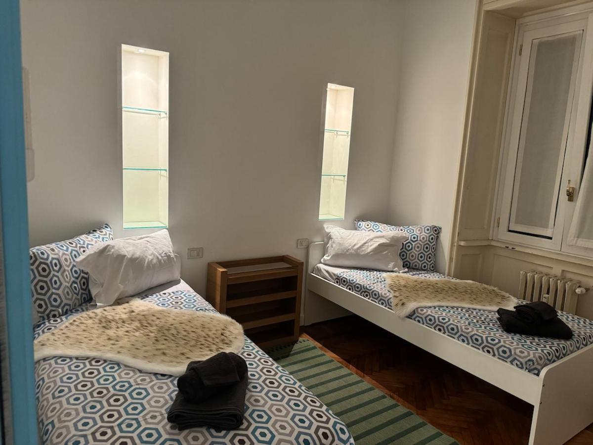 Apartment Spacious Three In Corso Vercelli, In The Center *