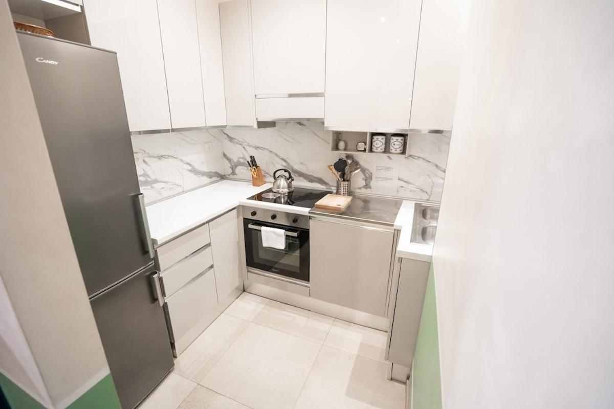 10 Min To Duomo New Chic Apt, 20 Min To Linate Apartment Milan