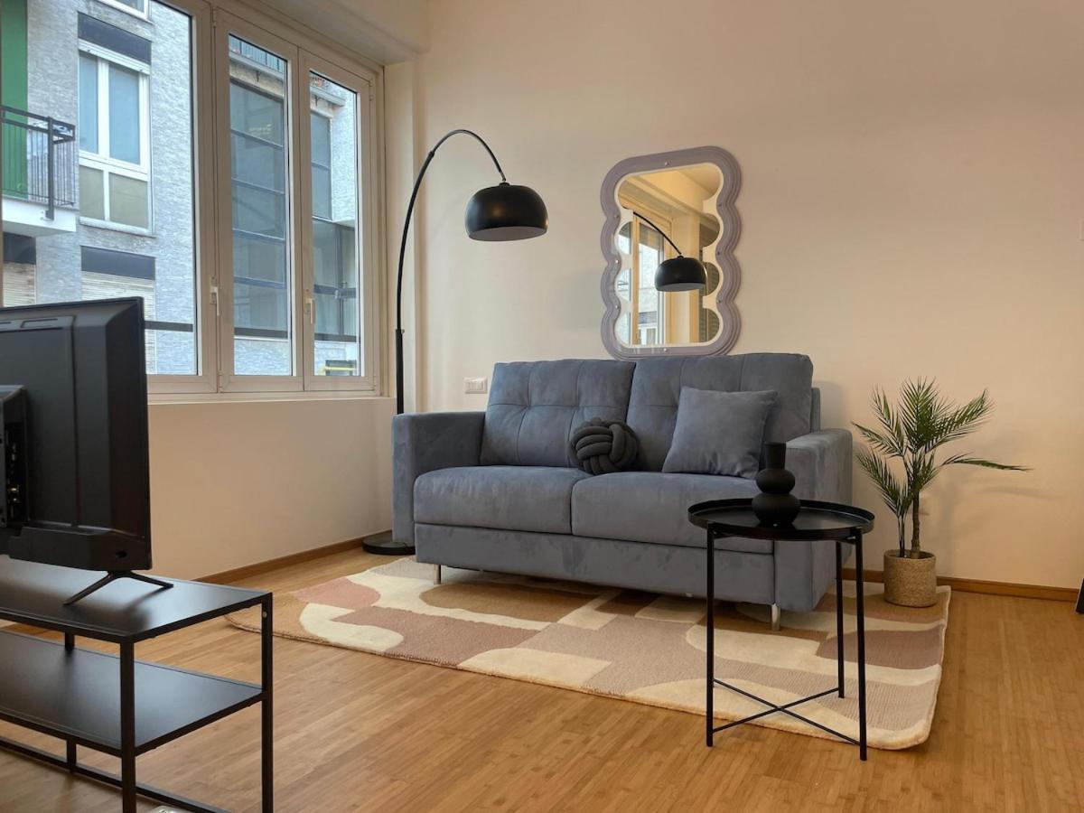 Apartment Eleganza Milanese Near Duomo & Metro Milan