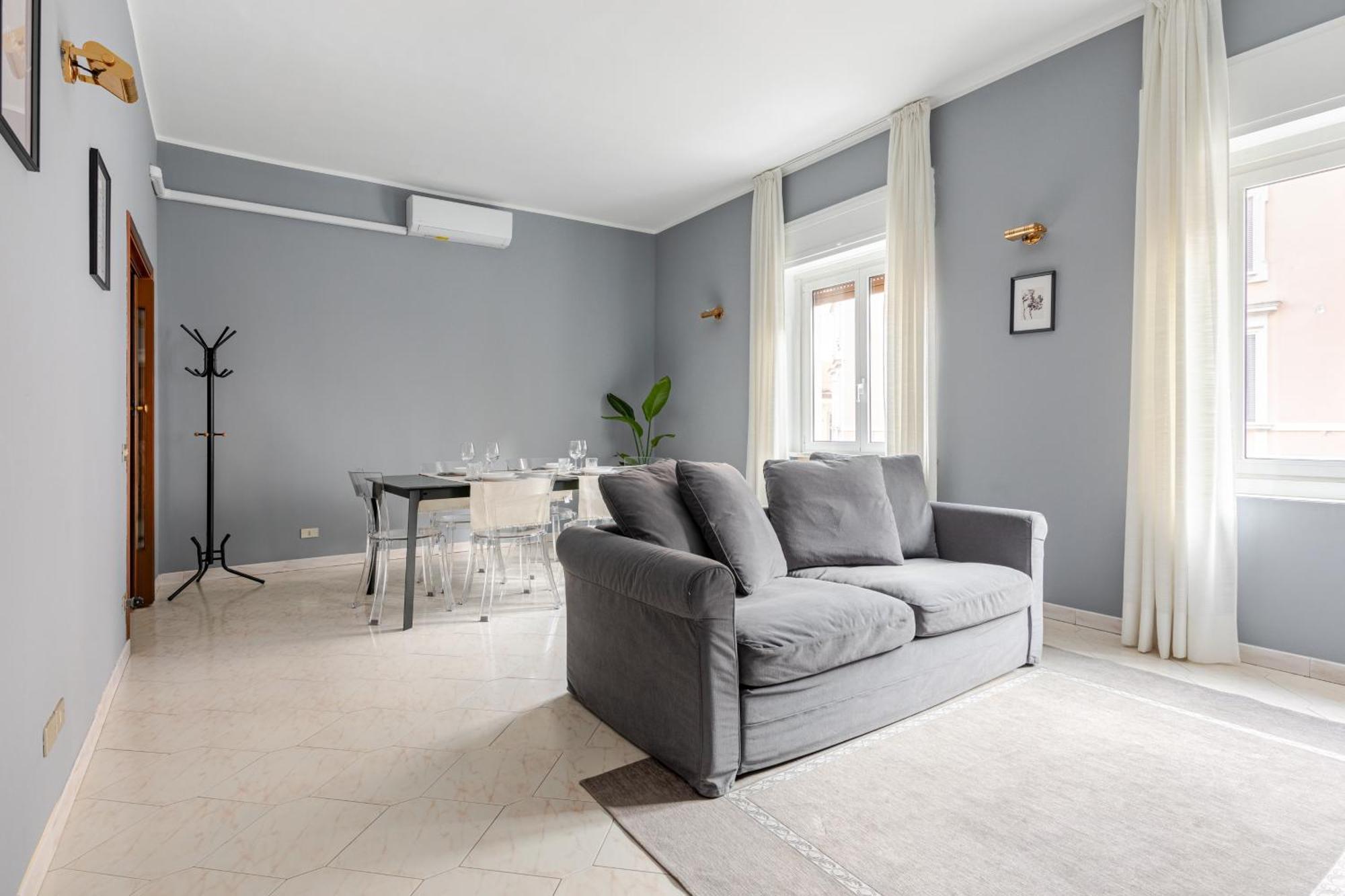 - Isola Apartment *
