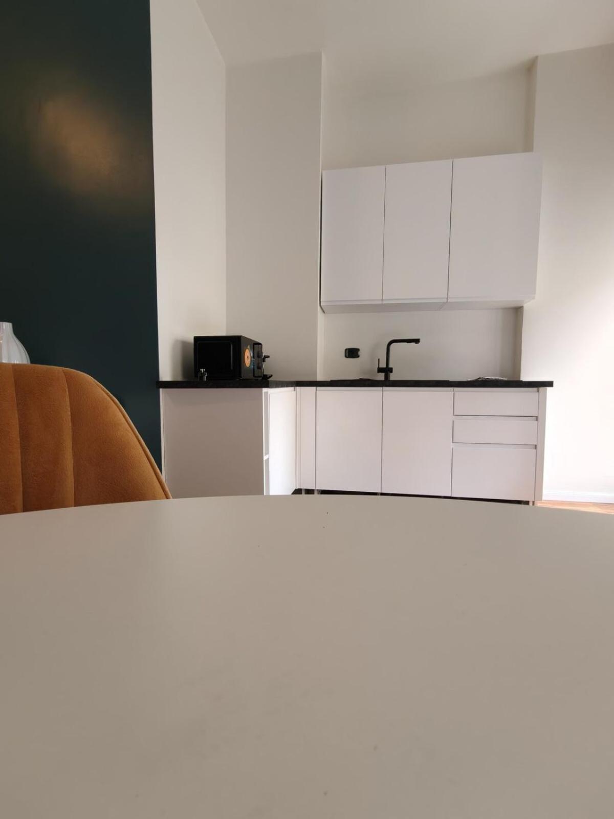 Center Navigli Renewed With Ac, Wifi 800mbits, Metro Link To Airport And Station Milano