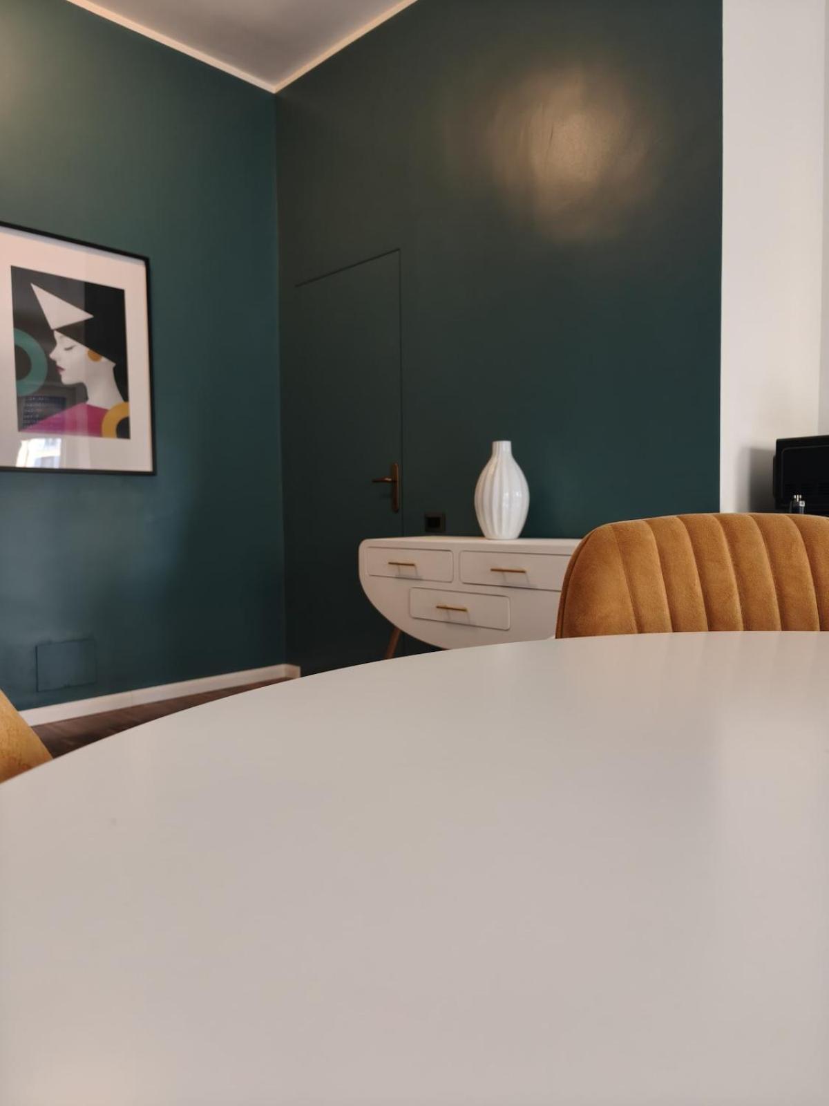 Center Navigli Renewed With Ac, Wifi 800mbits, Metro Link To Airport And Station Appartamento