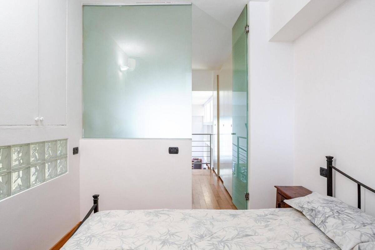 Cozy Loft In The Heart Of Isola District Apartment *