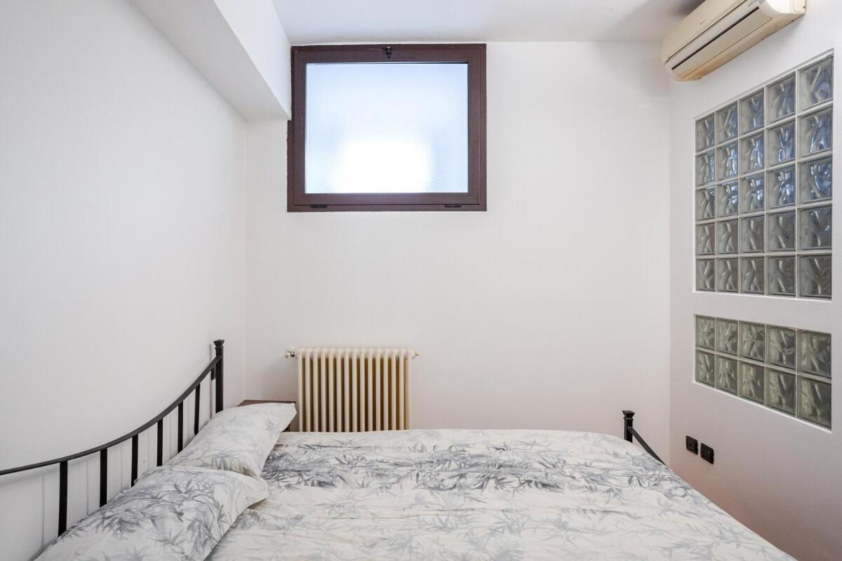 Apartment Cozy Loft In The Heart Of Isola District Milan