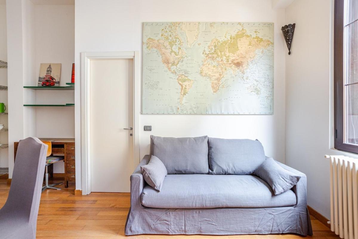 Apartment Cozy Loft In The Heart Of Isola District Milan