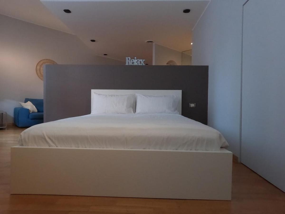 Apartamento Modern Openspace In Piazza Repubblica Near To Via Montenapoleone