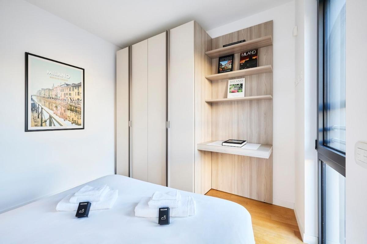 Prada ,10 Min Navigli Apartment *