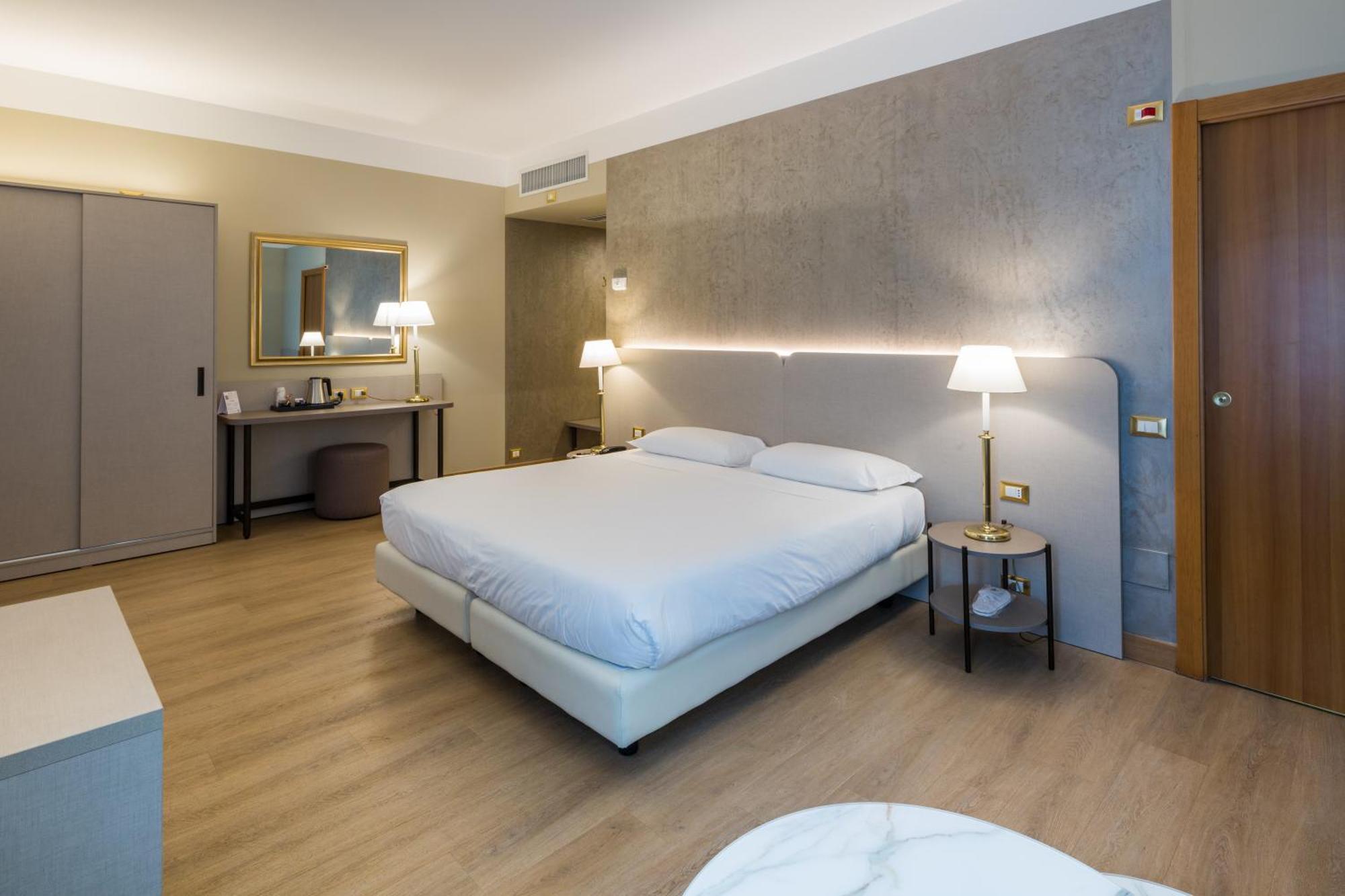 Hotel Nasco 4*