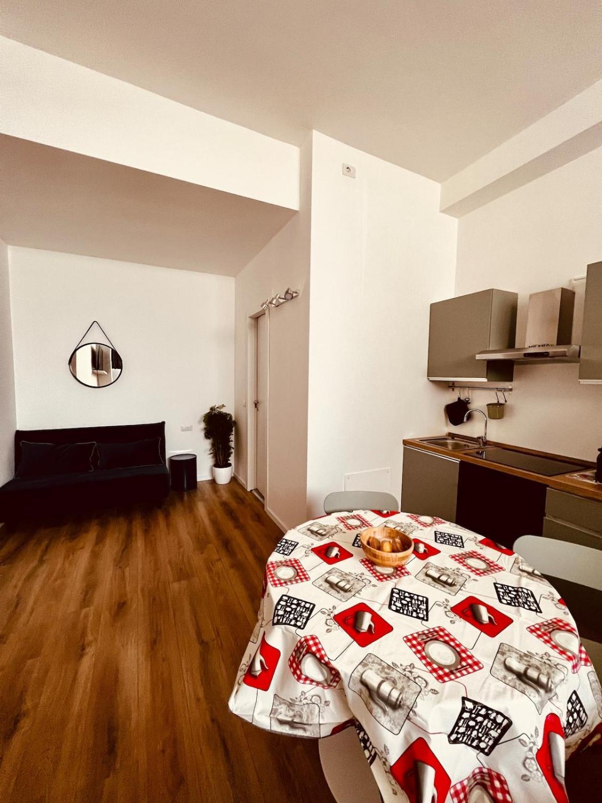 Casa Lella Your In Apartment Milan