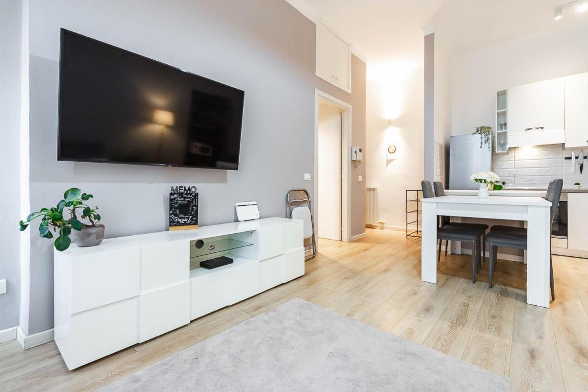 Duomo 10 Minuti Family House 5 Pax Balcone Wifi Milan