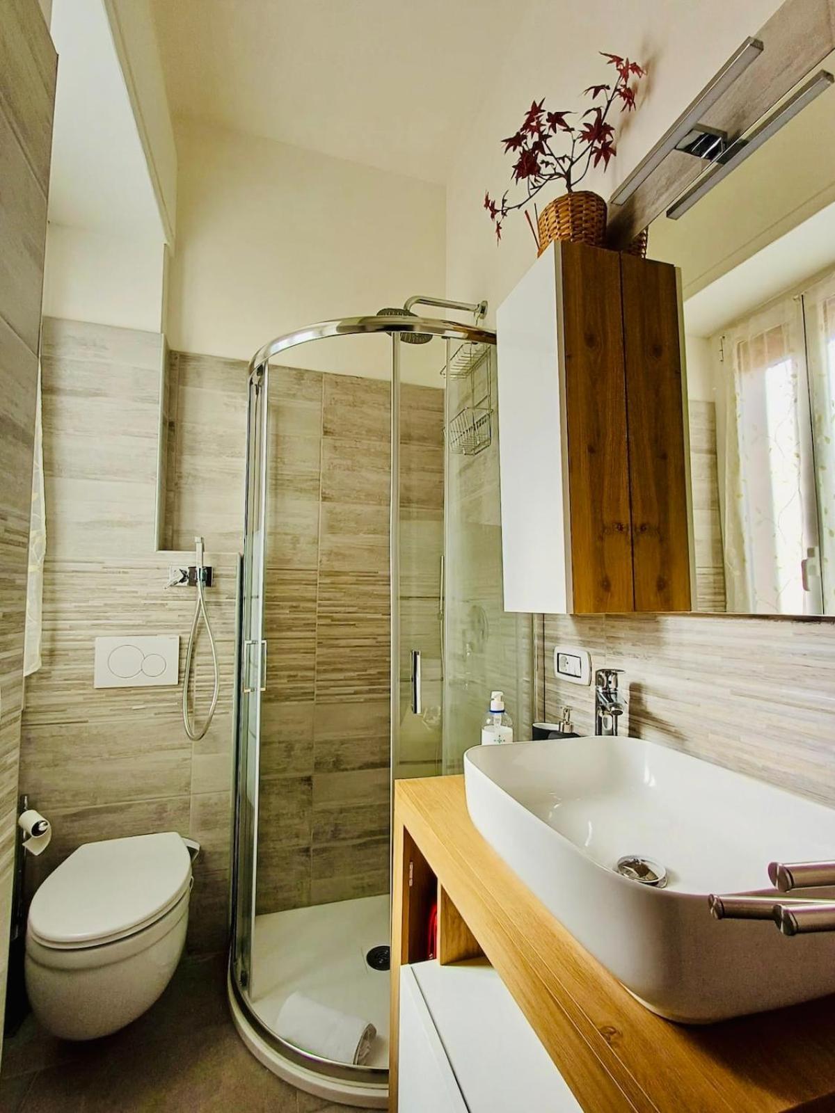 Apartment Tolstoi 83 *