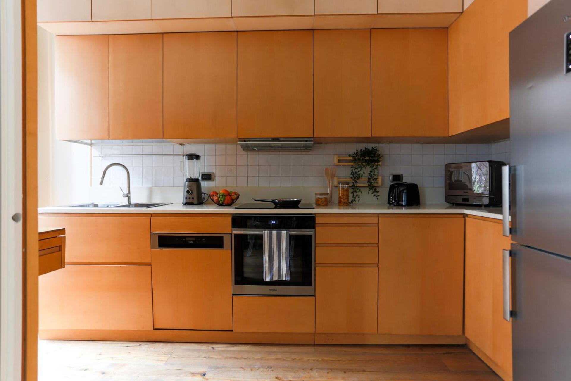 The Rent - Spacious Three-bedroom In The Heart Of Milan