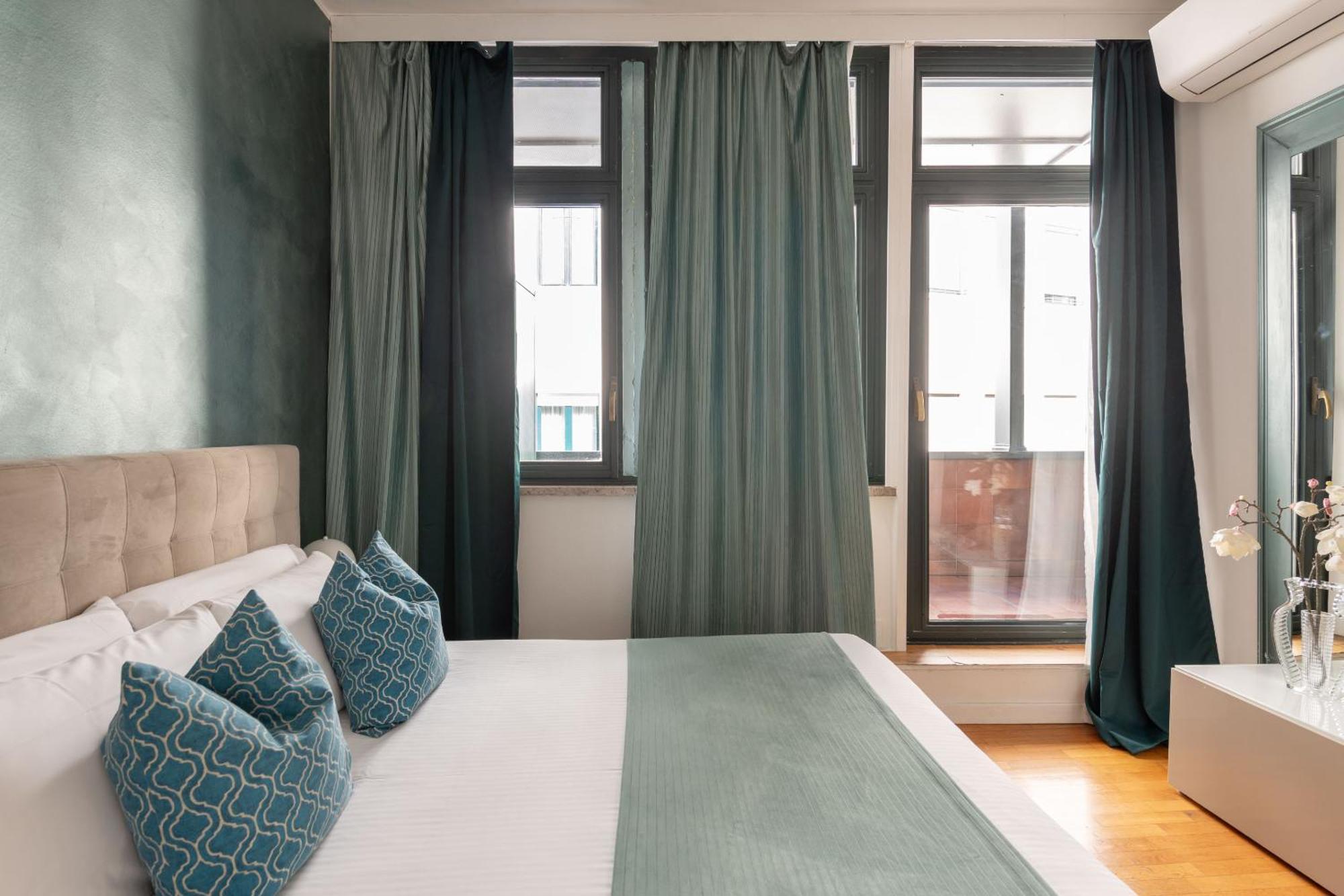 Apartment Heart Duomo District Milan