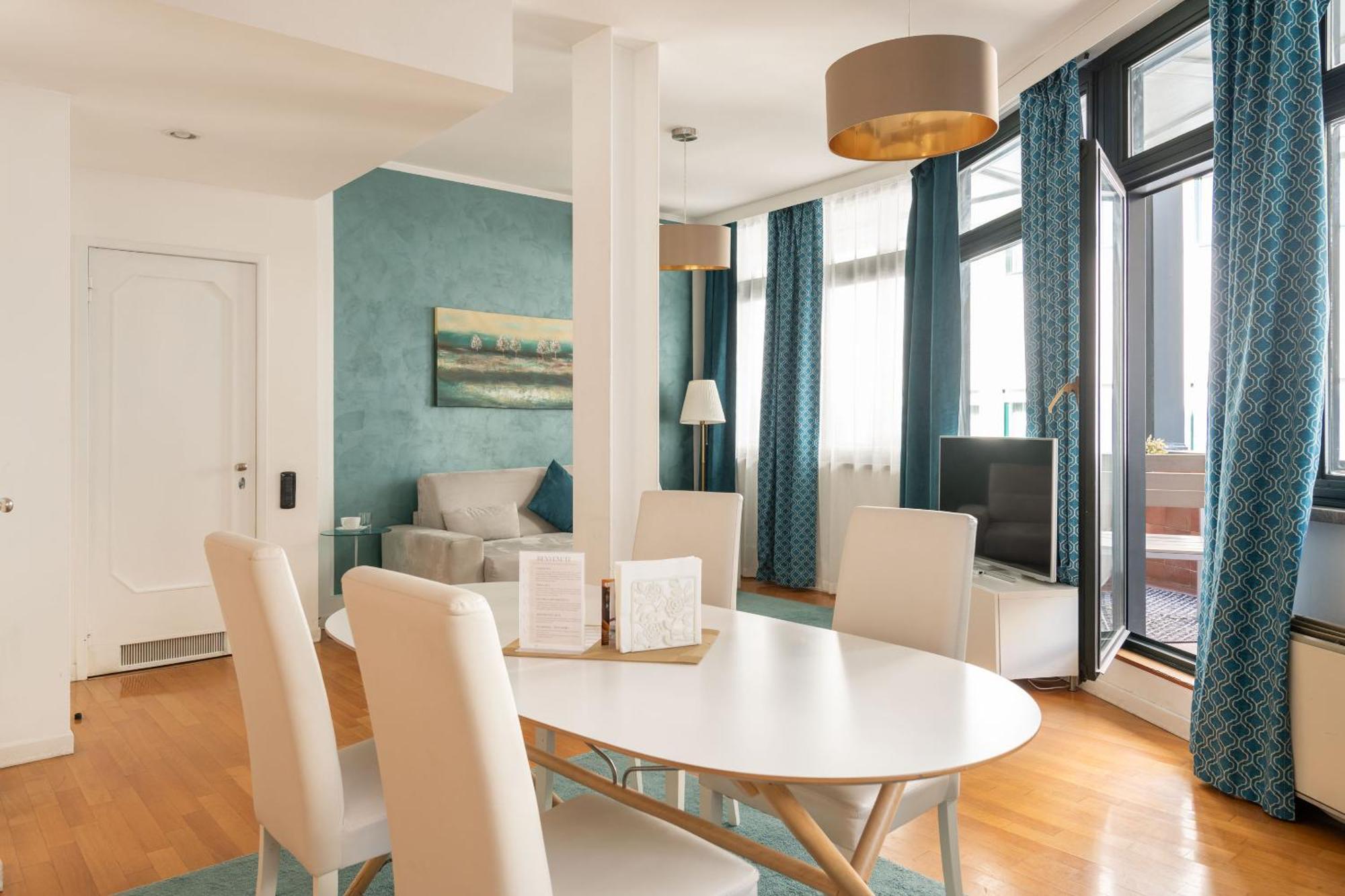Apartment Heart Duomo District Milan
