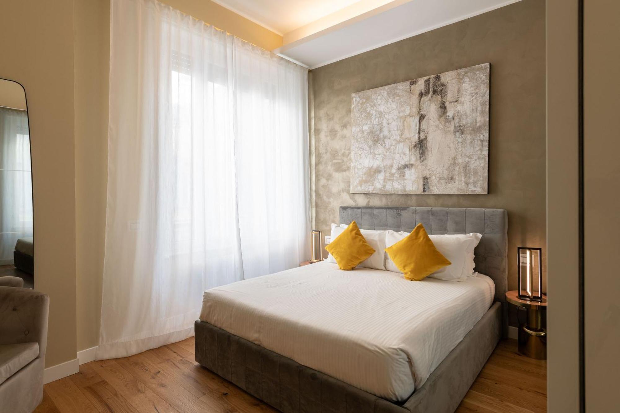 Apartment Heart Duomo District Milan