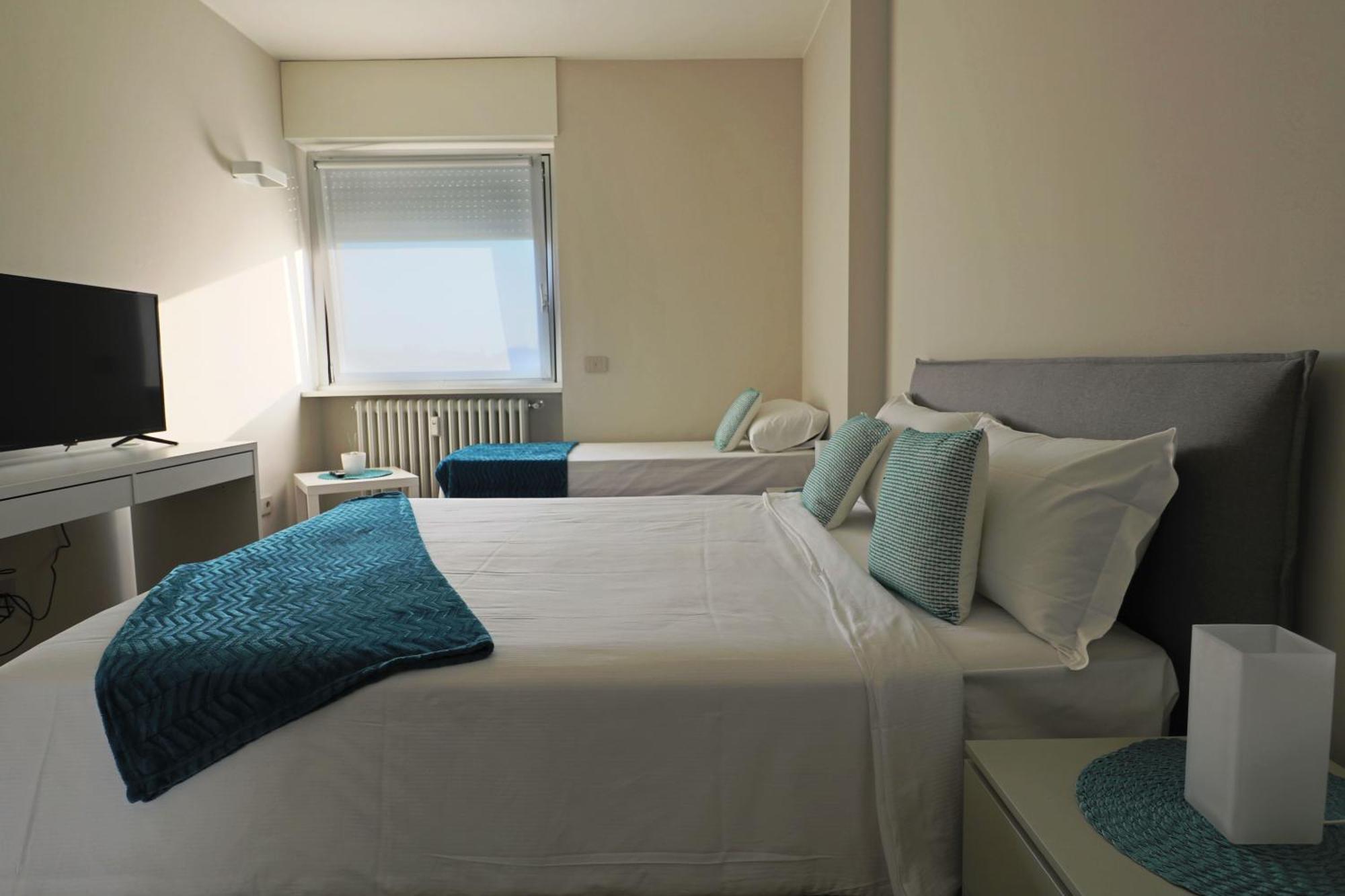 Isola Aparthotel 2*