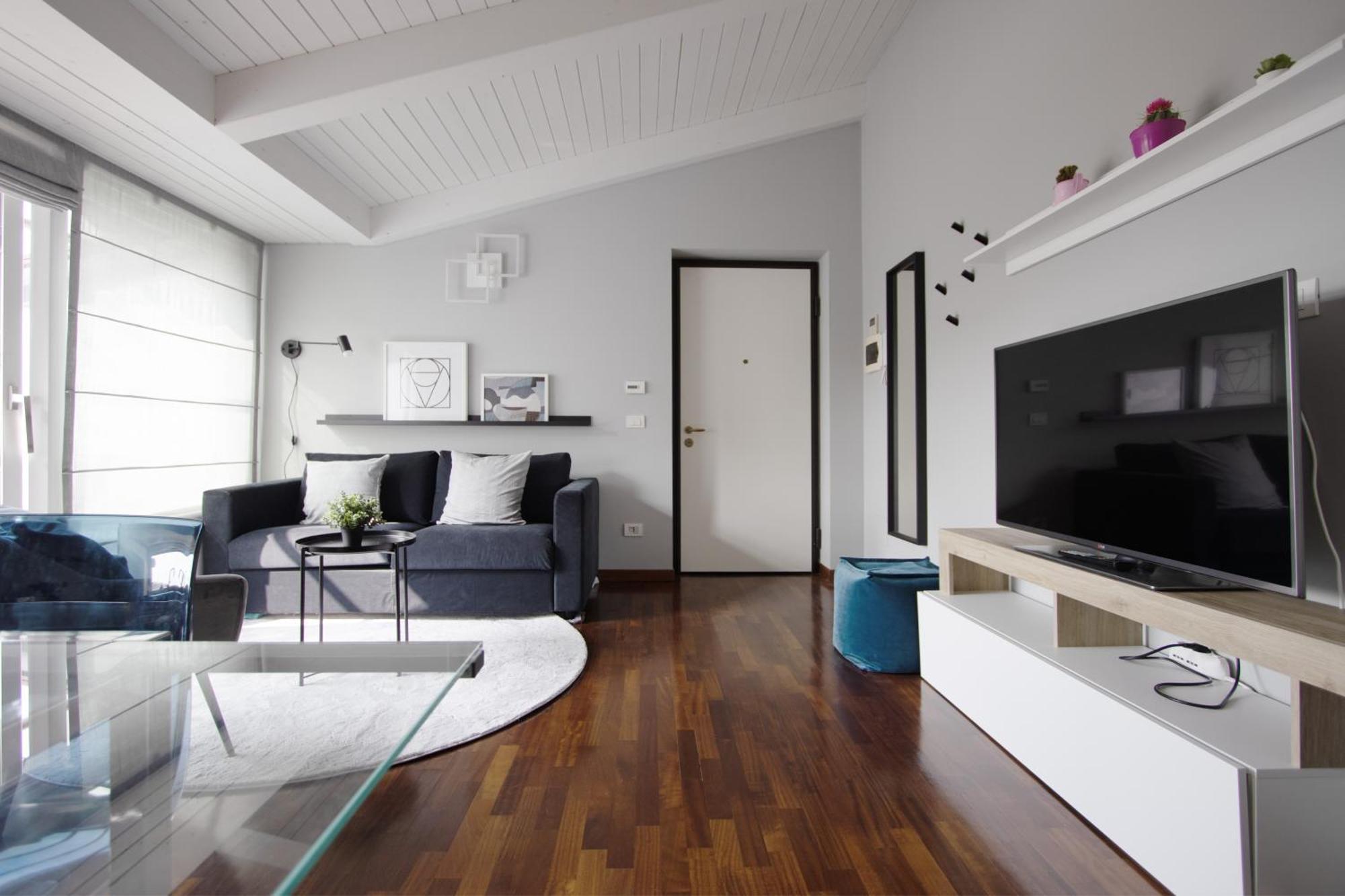 Penthouse With Patio & 2 Baths, 10 Min To Duomo Milan