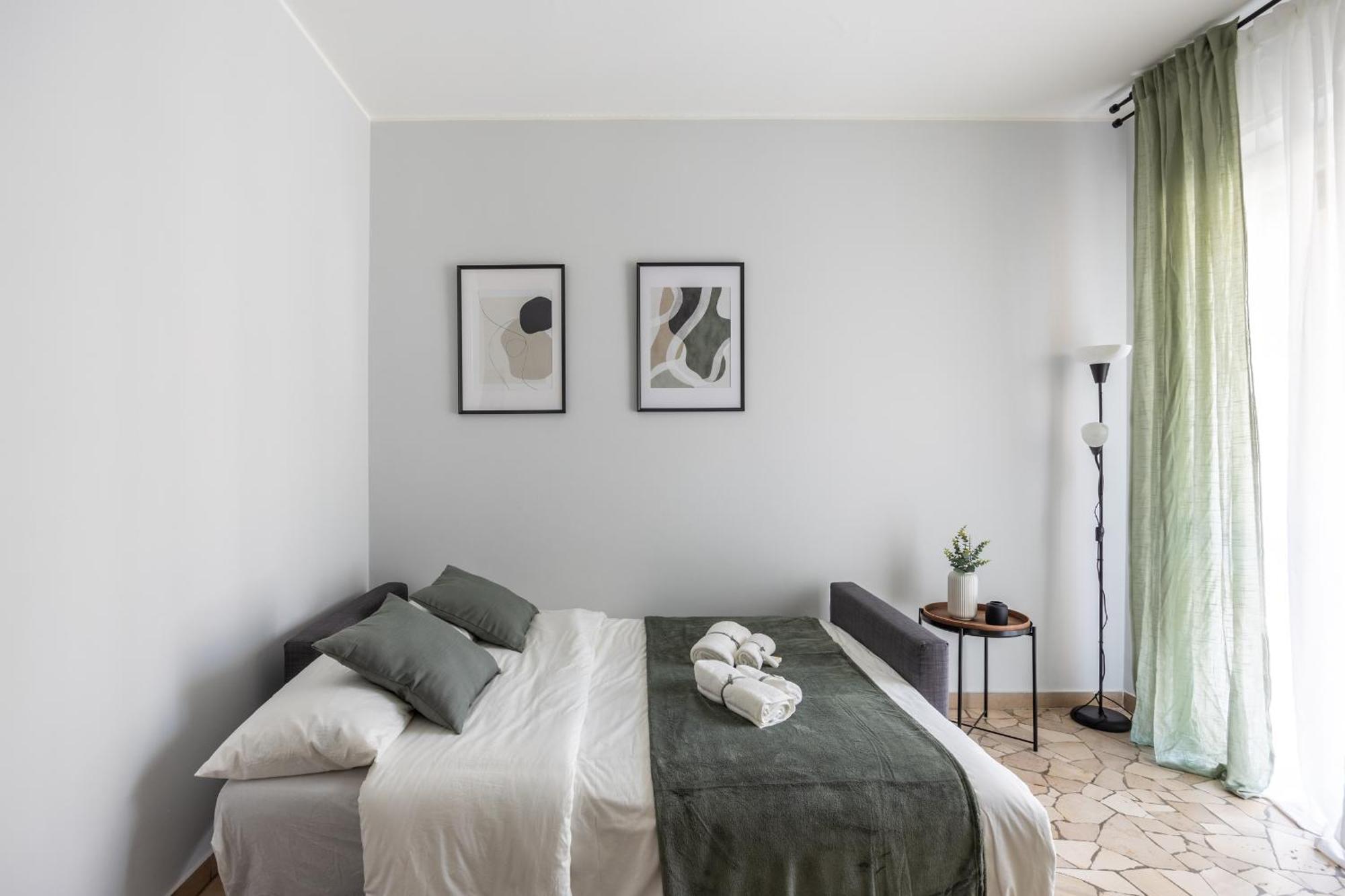 8 Min Dalla Metro Casa Elegante Con Netflix E Wifi Milan