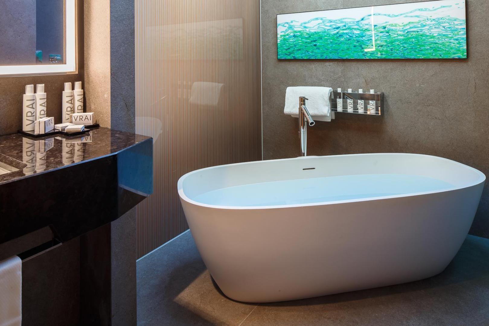Cavour 4* Milan