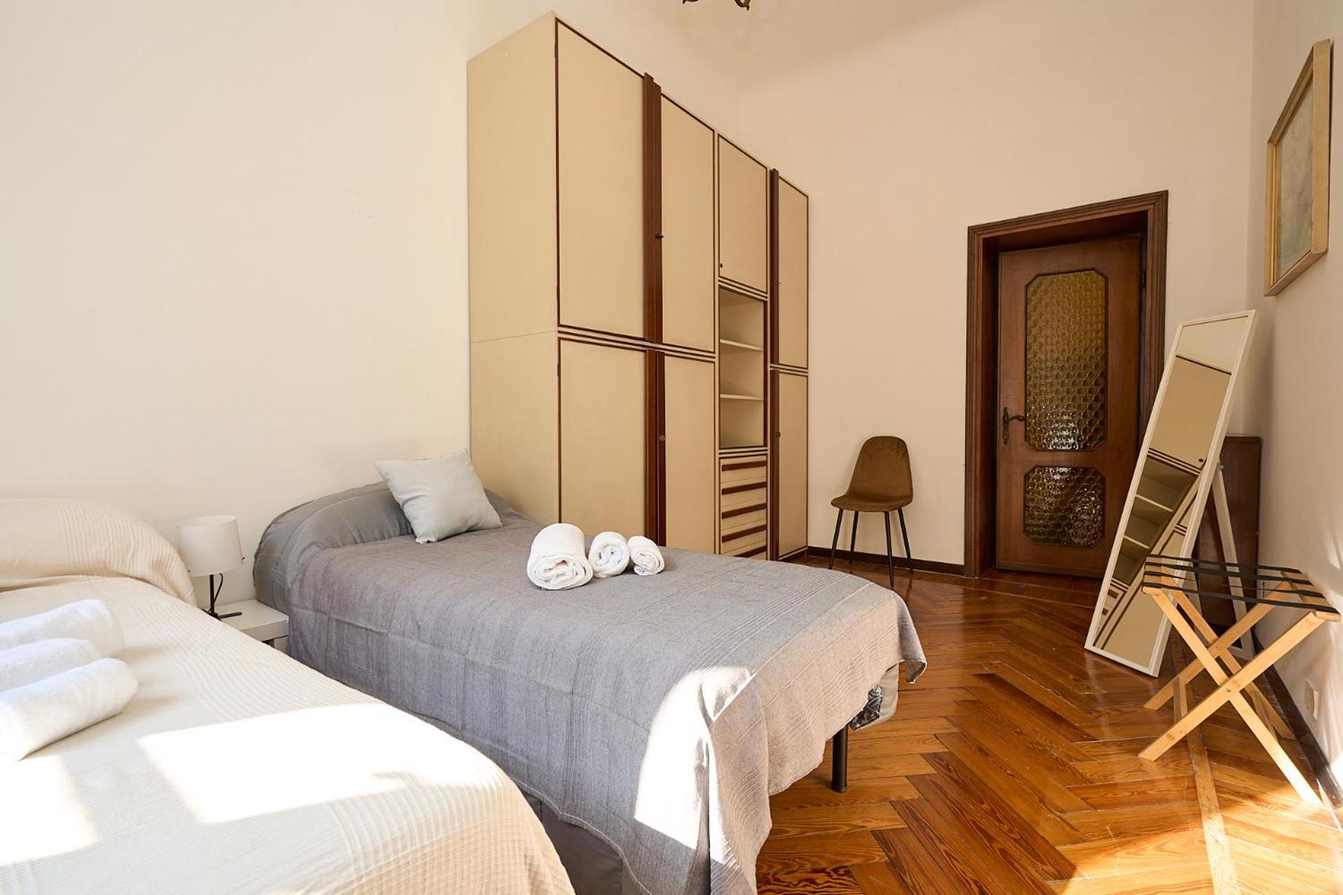 Vintage House - 2 Minutes Walk From Station * Milan