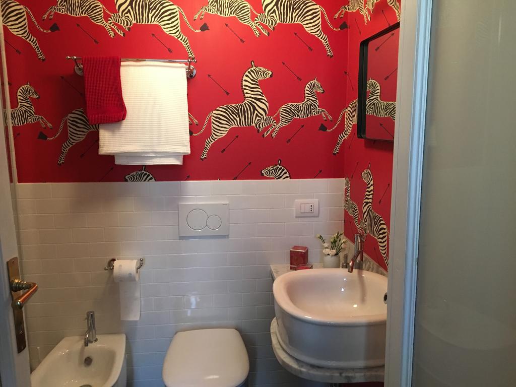 Zebra Rosso Apartment Milan