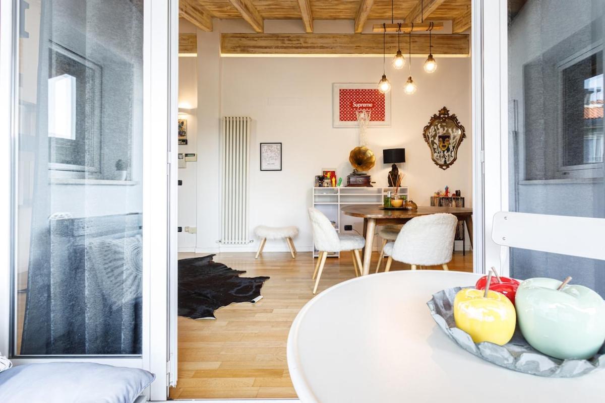 Apartment Unconventional Near Linate - Supreme Meme Loft Milan
