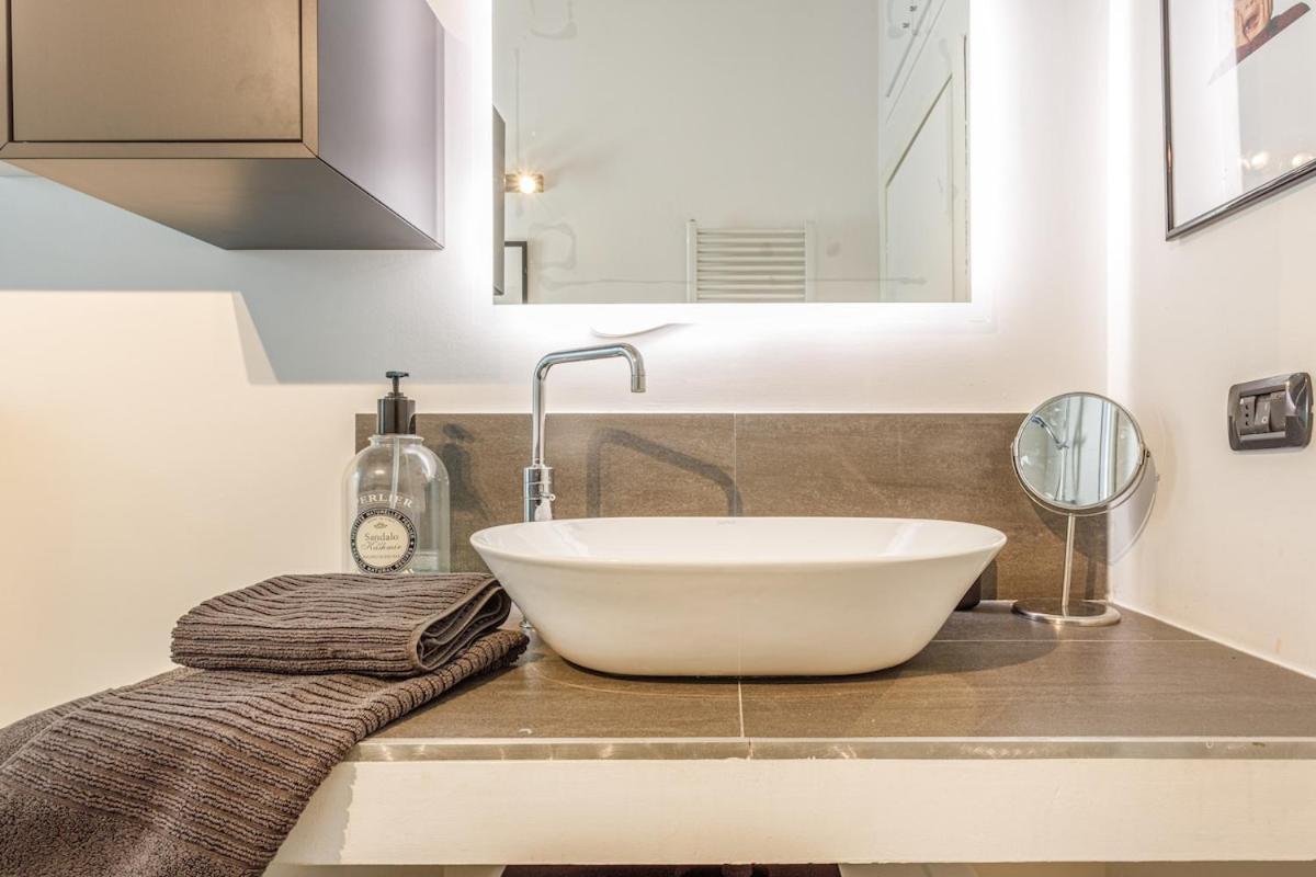 Unconventional Near Linate - Supreme Meme Loft * Milan