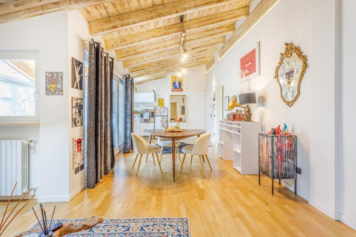 Unconventional Near Linate - Supreme Meme Loft Milan