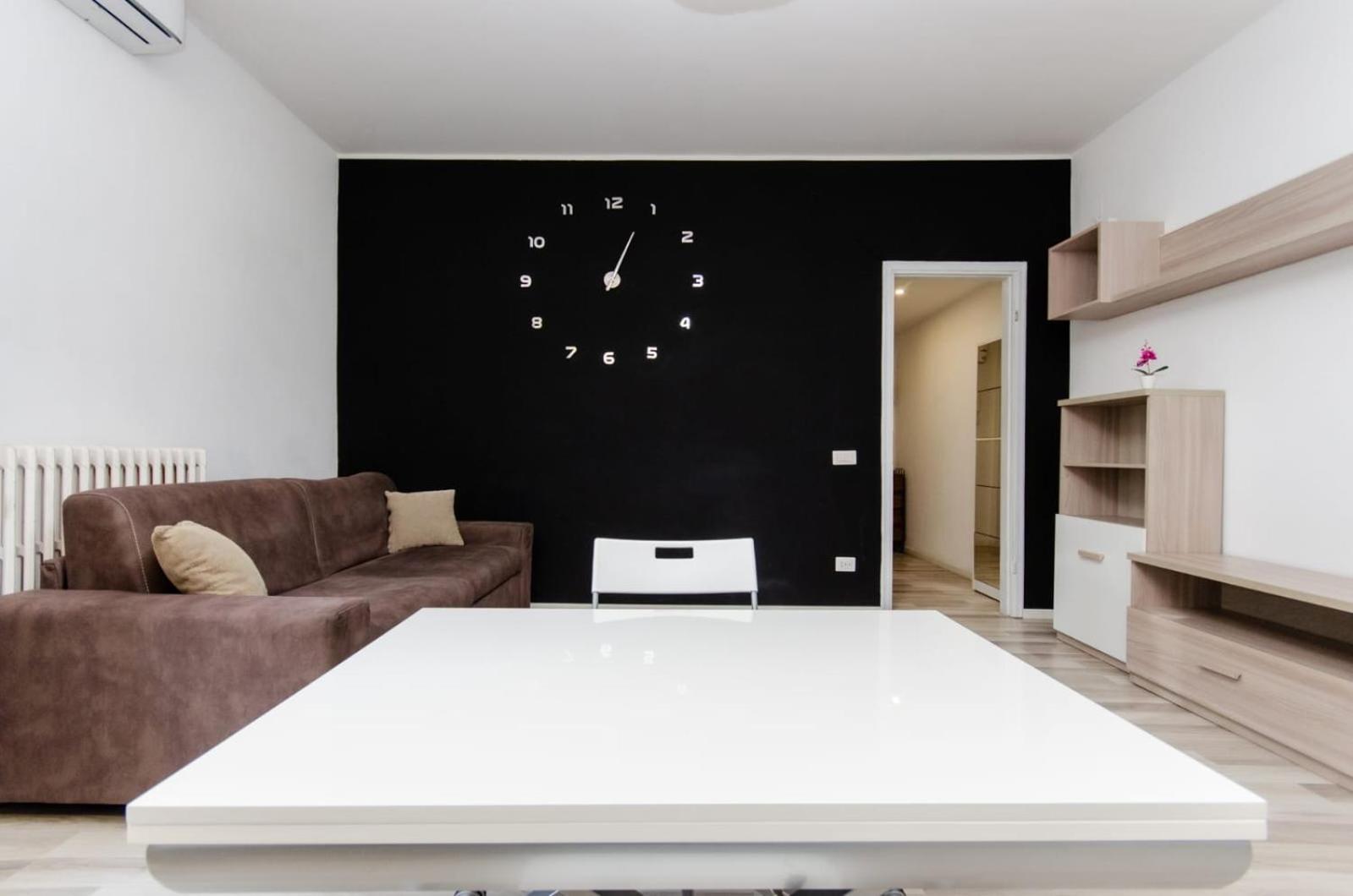 Lugano S&s Home, Moderna E Tranquilla, Vicino Al Centro Di Milano, Con Parcheggio Gratuito Esterno * Milan