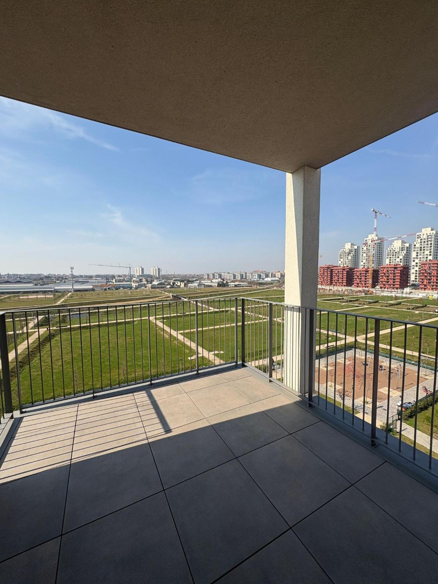 Panorama - Luminous With Private Garage Milan