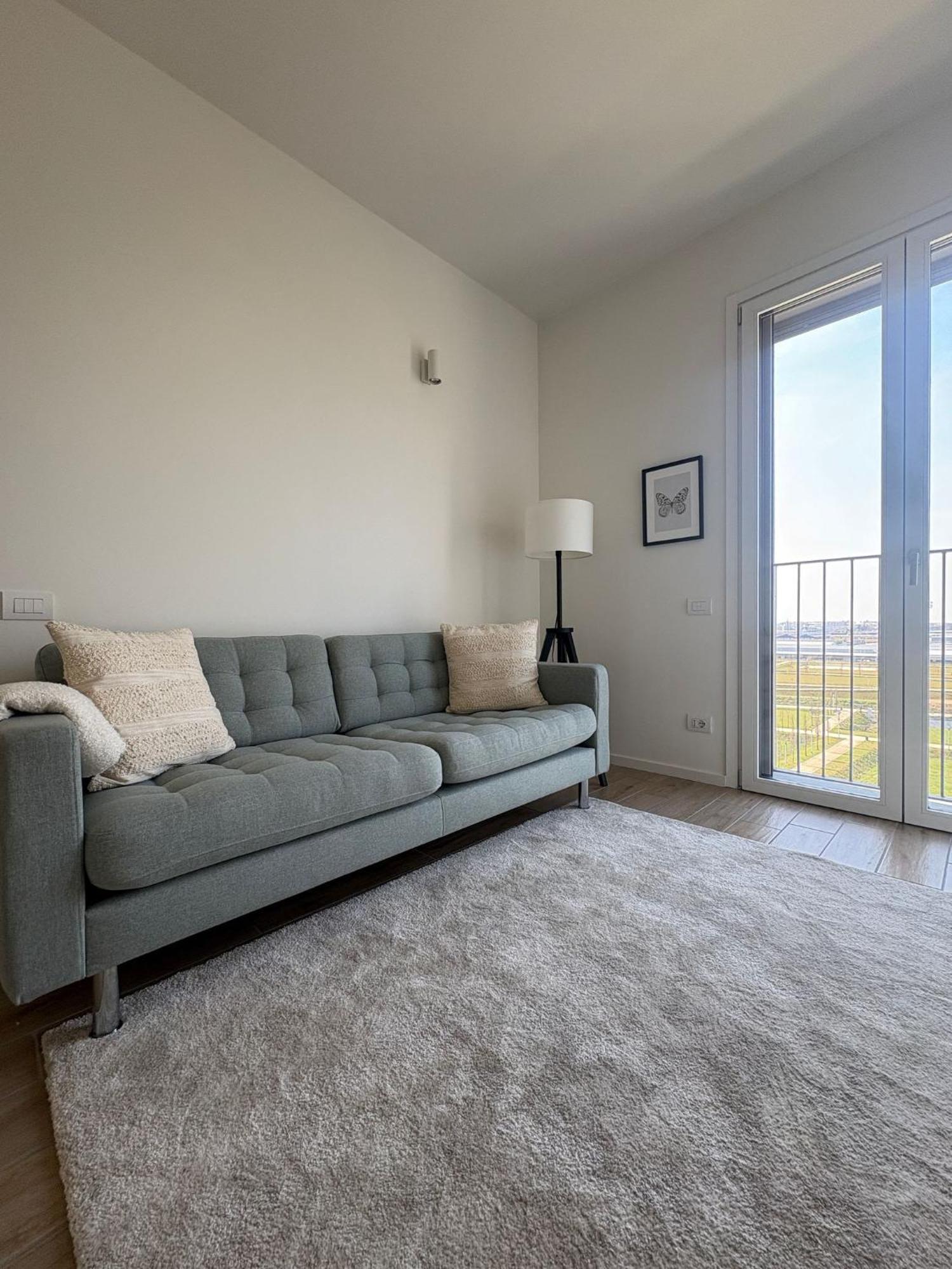 Panorama - Luminous With Private Garage Apartment *