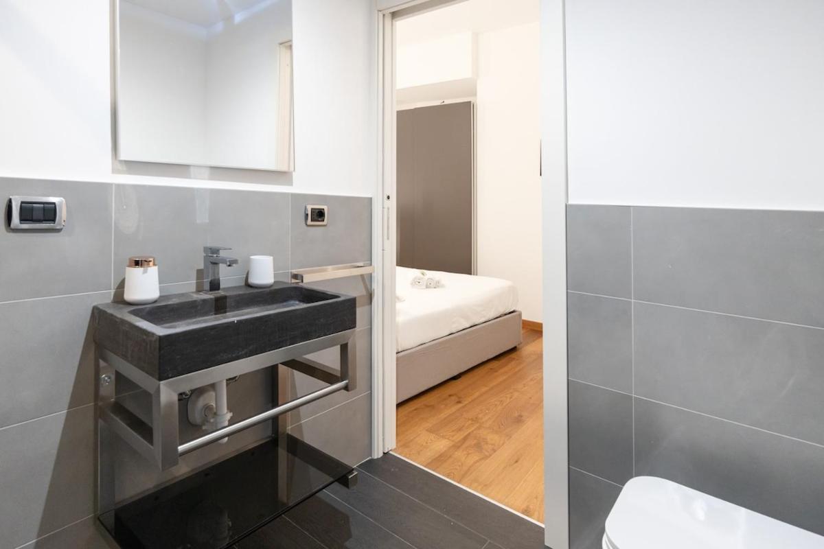 Design I Steps From Fair & Metro Milan