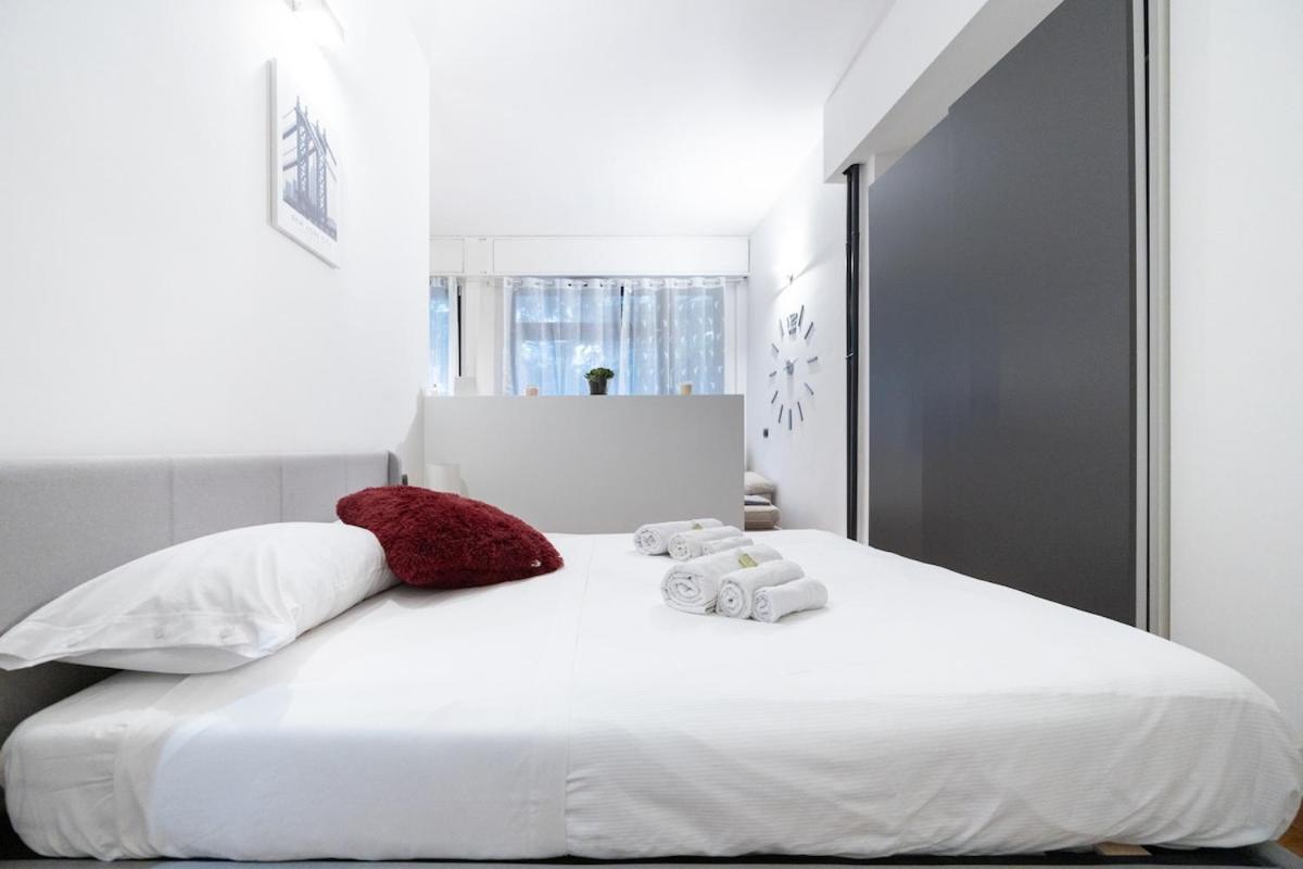 Design I Steps From Fair & Metro Apartment Milan