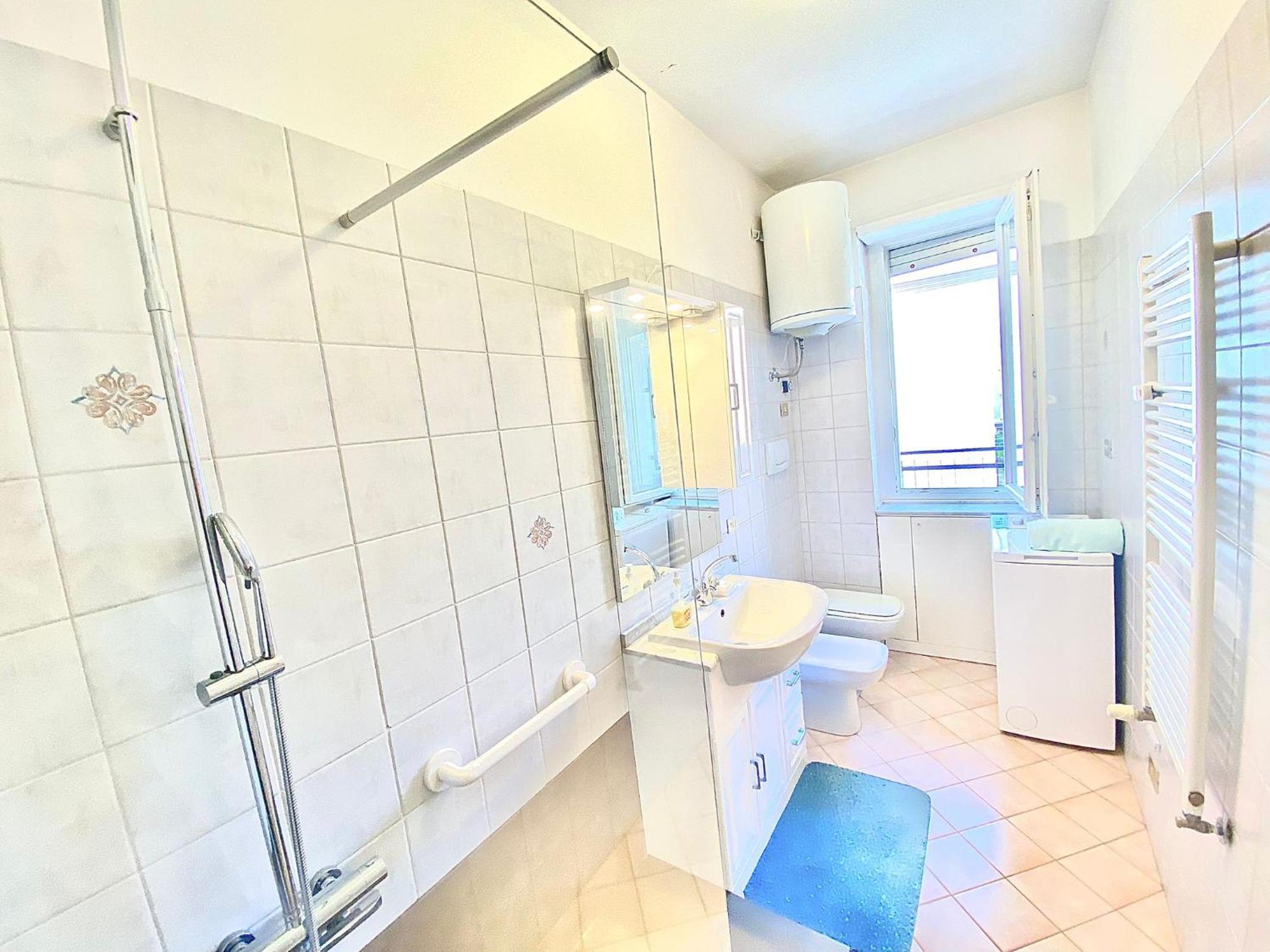 Apartment Beada Home, A Pochi Passi Dal Centro Storico E Da Navigli, Con Fermata Metropolitana Vicino Casa