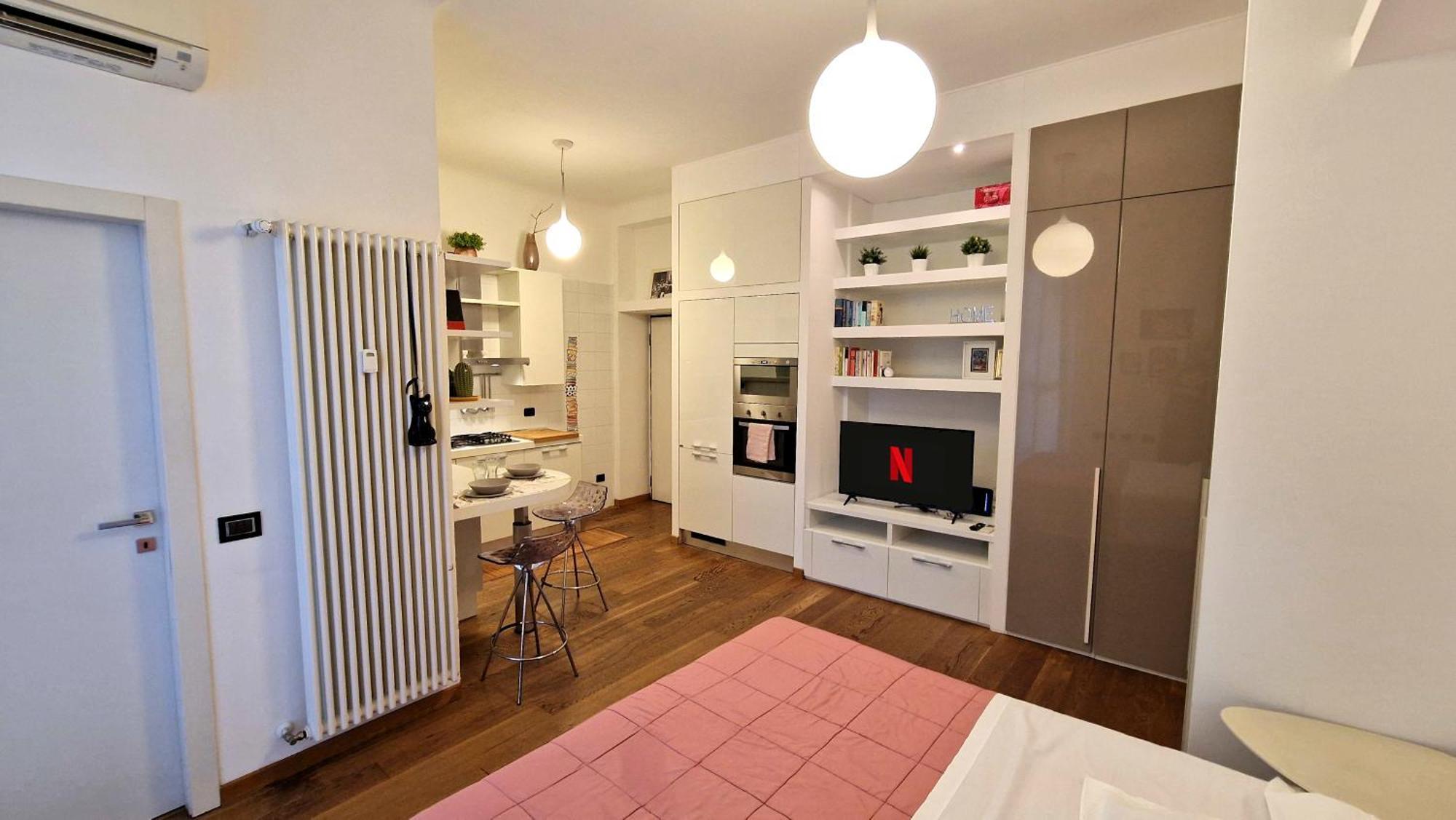 Apartment Milanoflats - Pink Bocconi - Campus- Navigli - Duomo *
