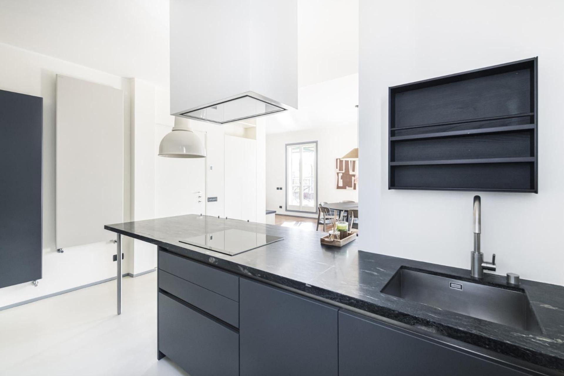Easylife - Con Terrazzo Vicino Duomo Milan