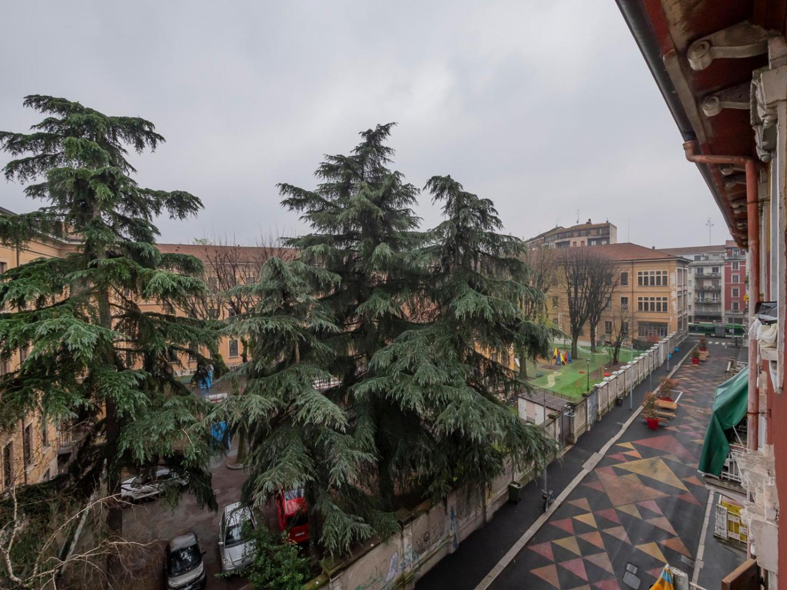 Design - Bernardino De Conti 6 * Milan