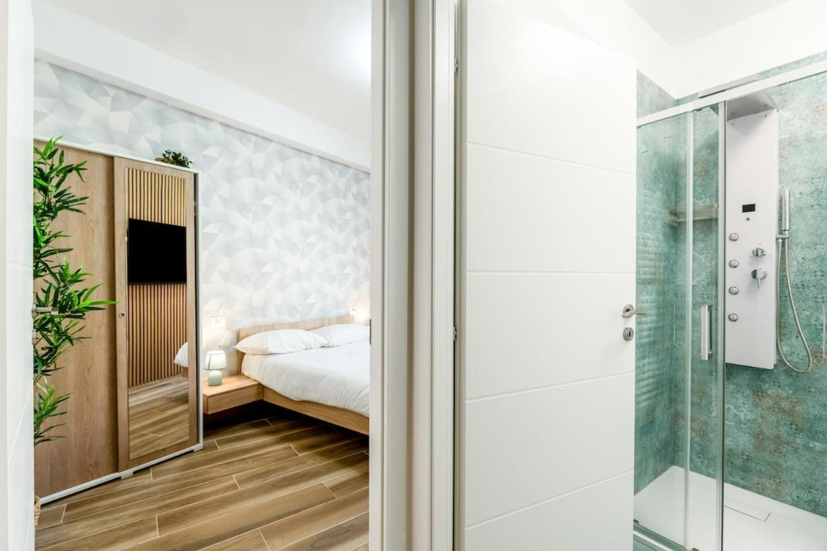 Comfort & Design Minutes Away From The Centre *