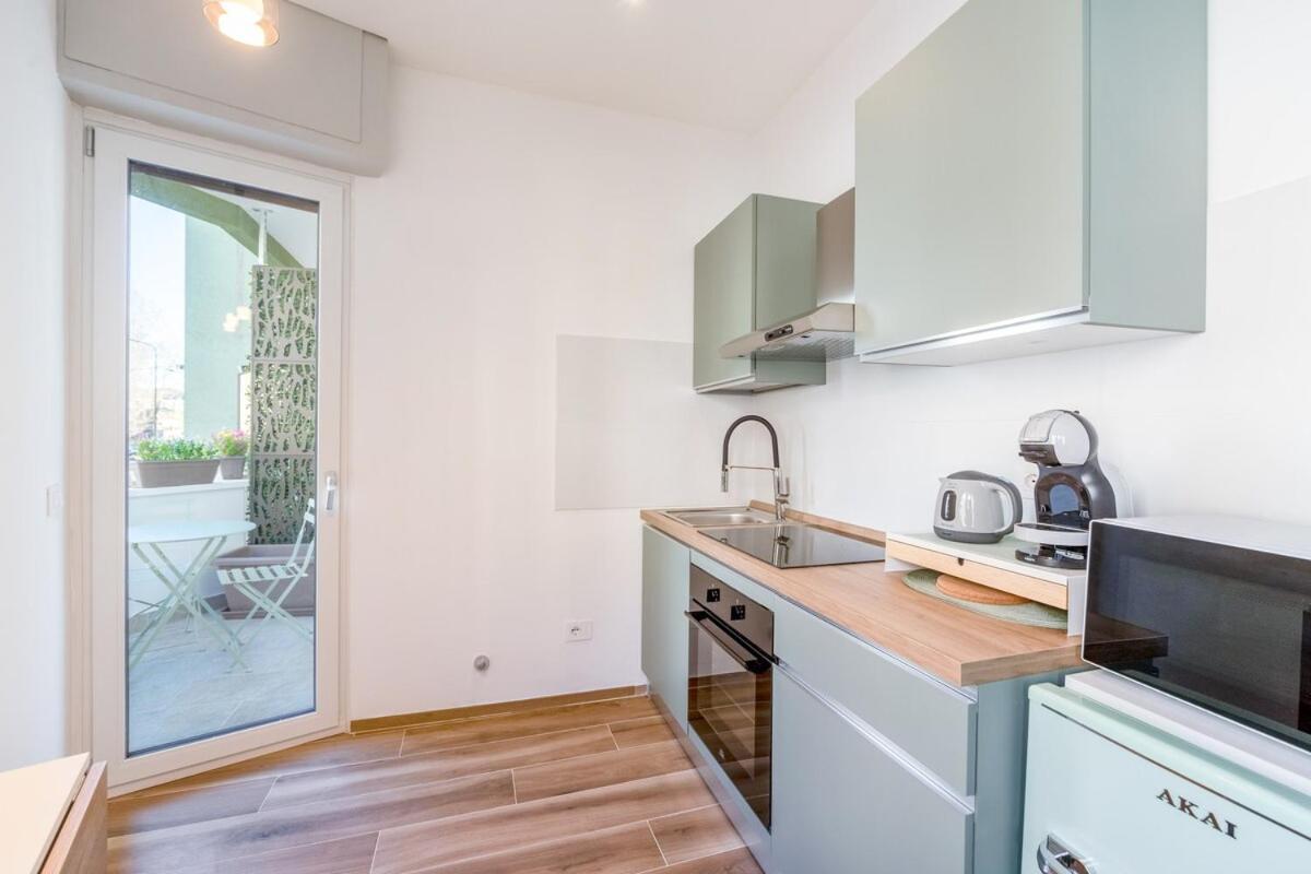 Comfort & Design Minutes Away From The Centre Apartment