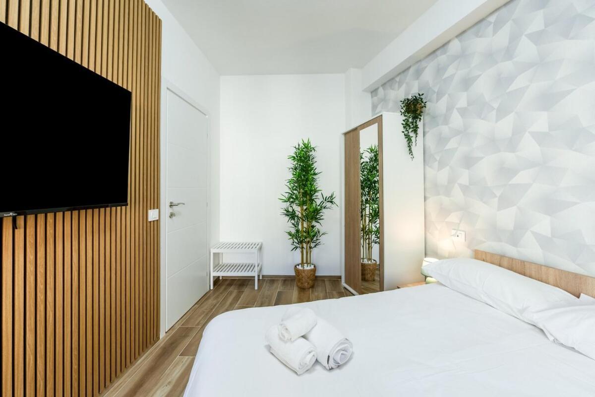 Comfort & Design Minutes Away From The Centre Apartment Milan