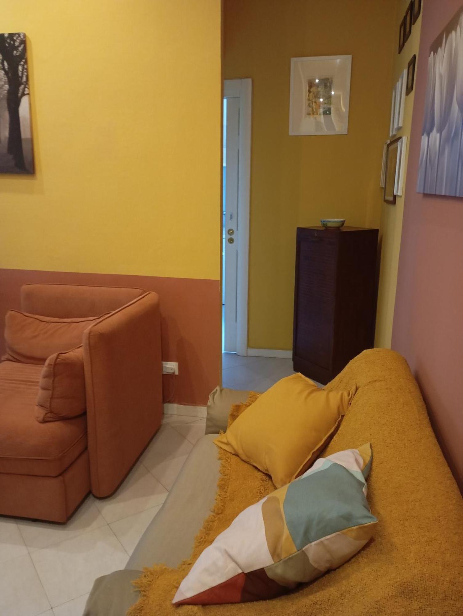 Flores Home, Vintage Charm Near Center & Navigli