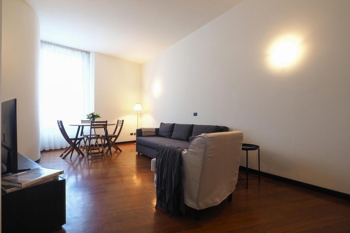 Apartment Interior 900 3rd Floor - Duomo - Missori *