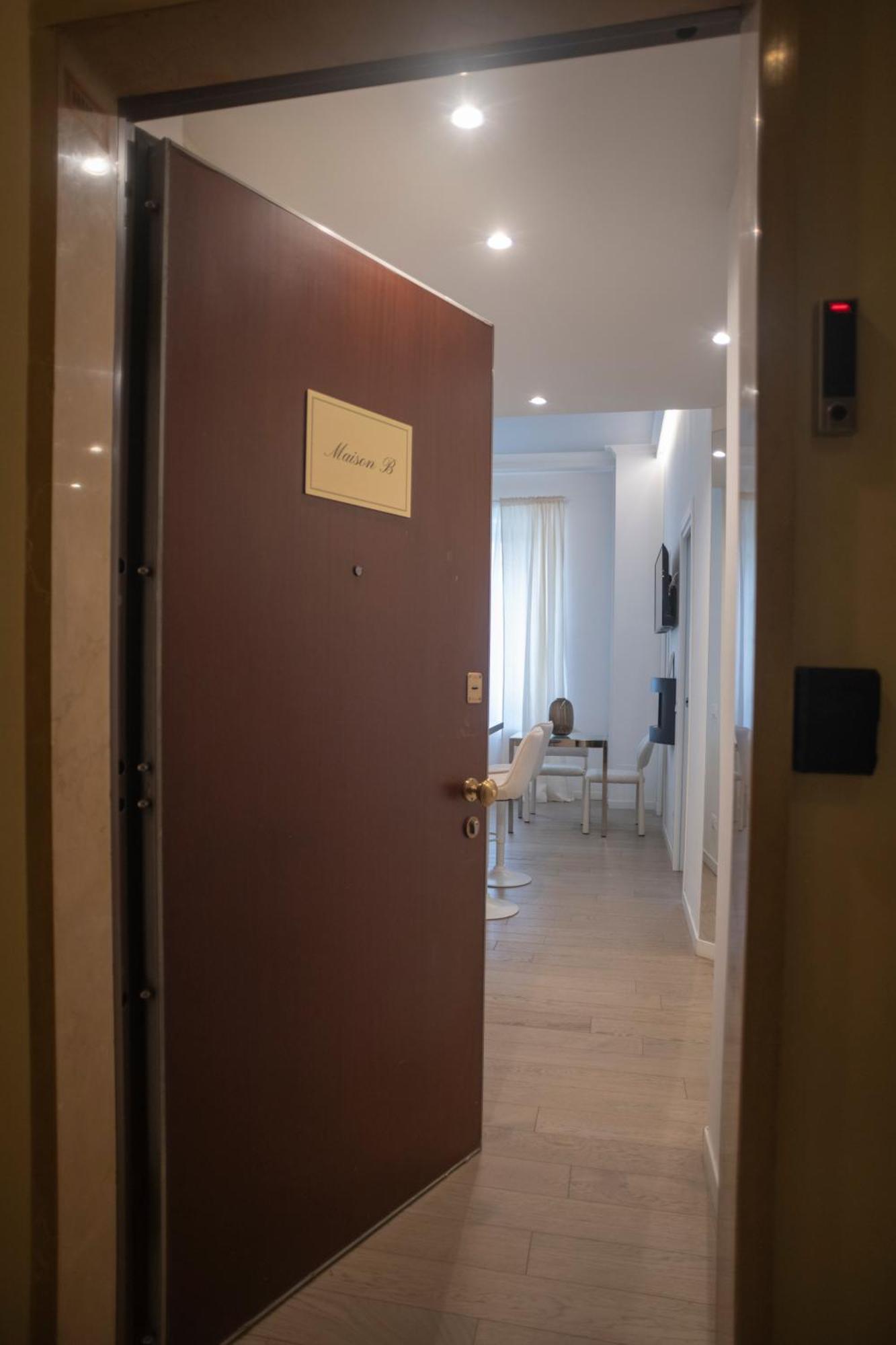 Maison B Apartment Milan