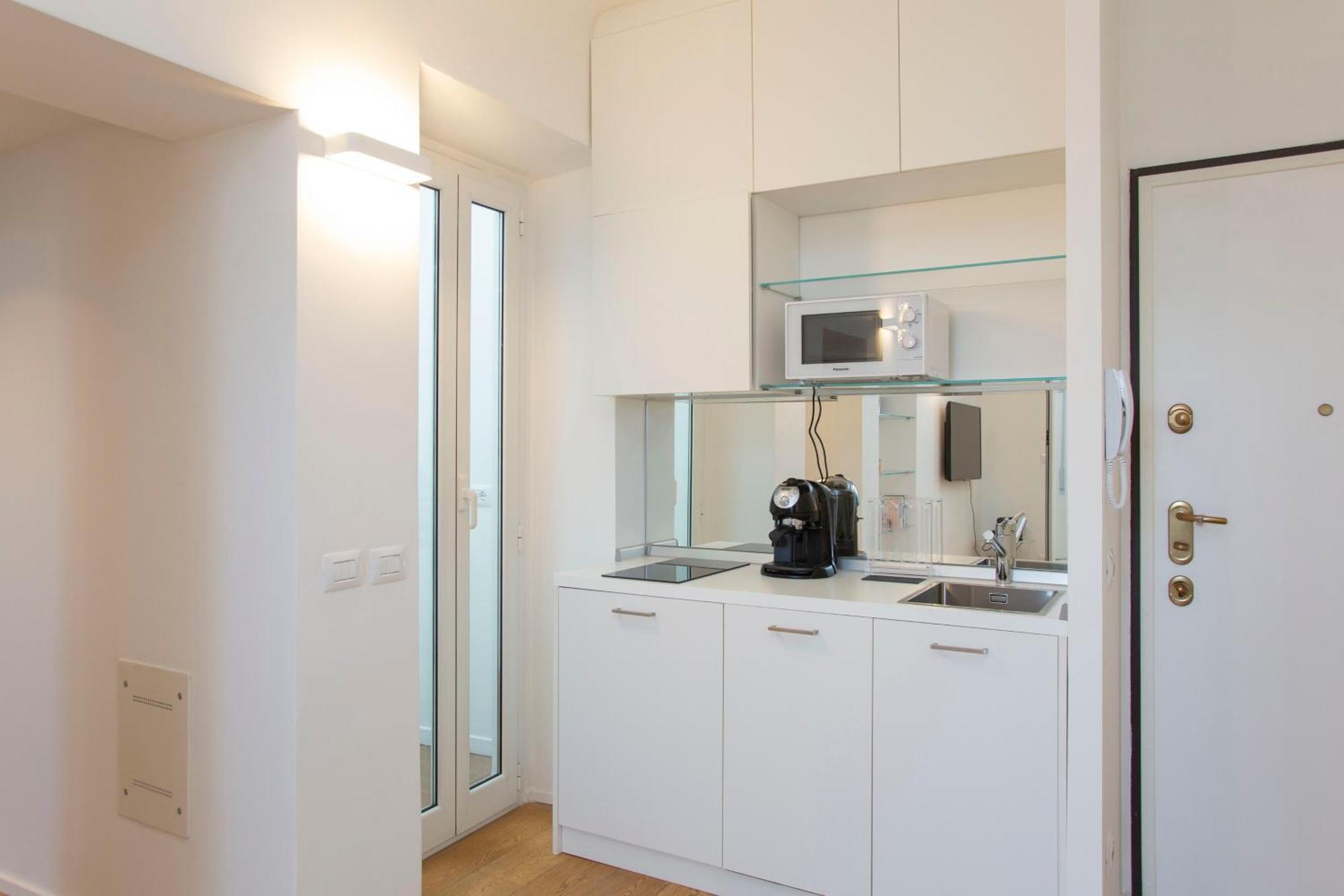 Exclusive Location, Cozy And Modern Apartment Milan