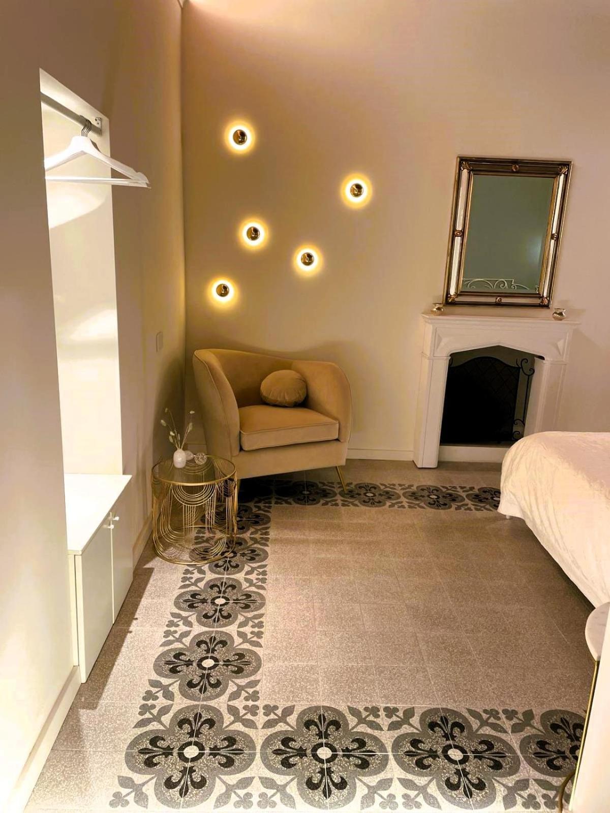 Younique Boutique Milan