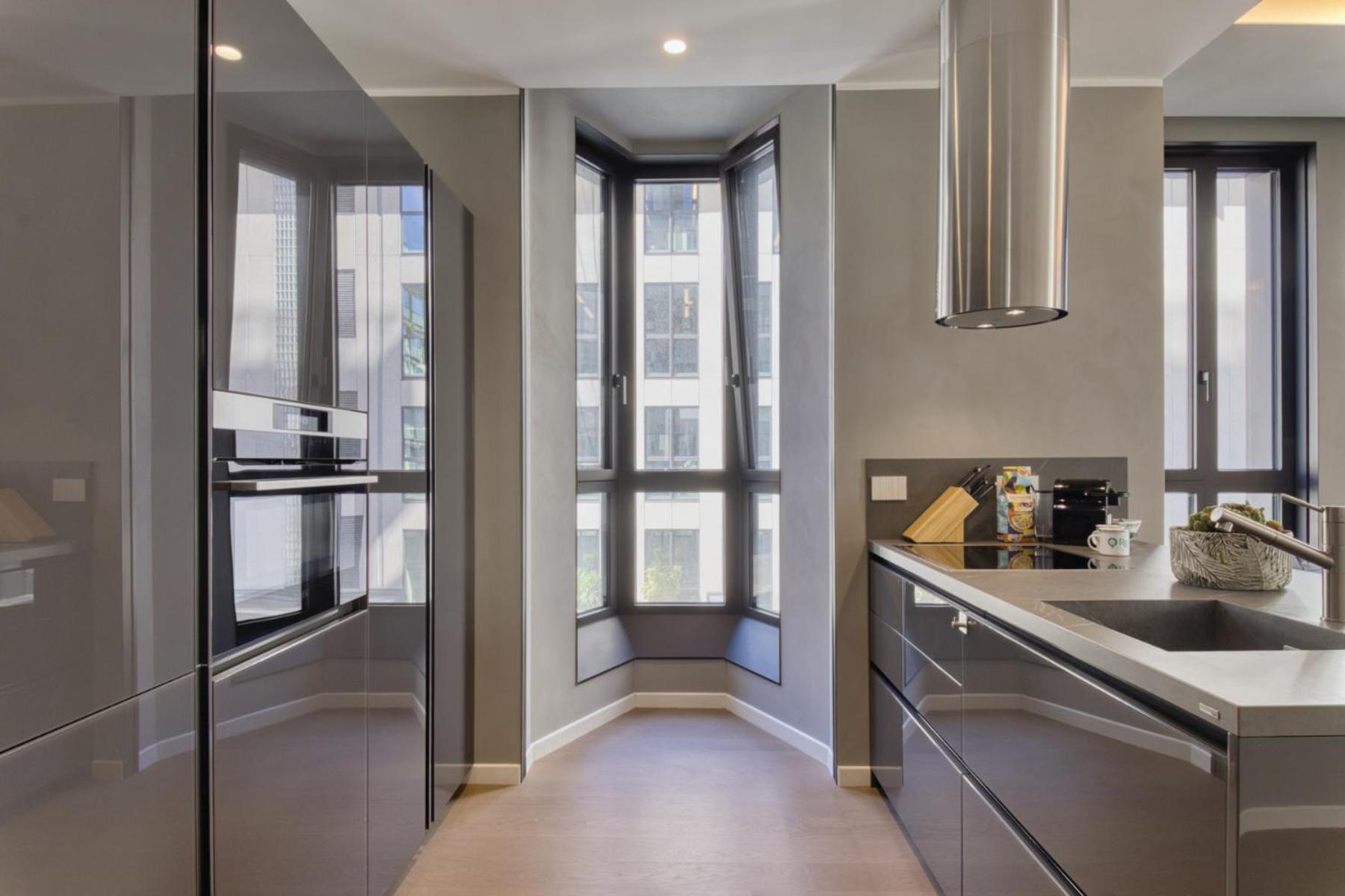 Apartment San Babila Tower With Panoramic Terrace Overlooking Duomo By Rentopolis Milan
