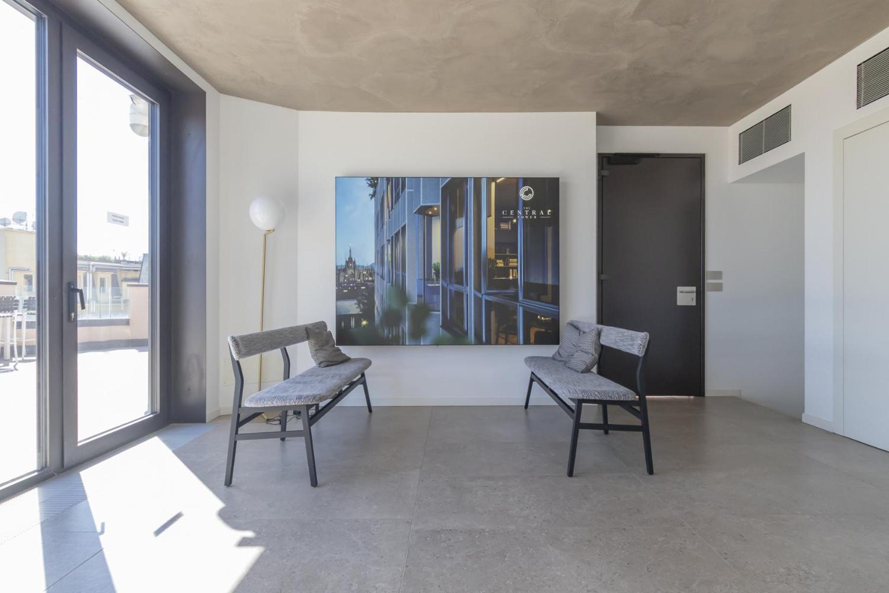 Apartment San Babila Tower With Panoramic Terrace Overlooking Duomo By Rentopolis Milan